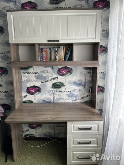 Компьютерный стол IKEA