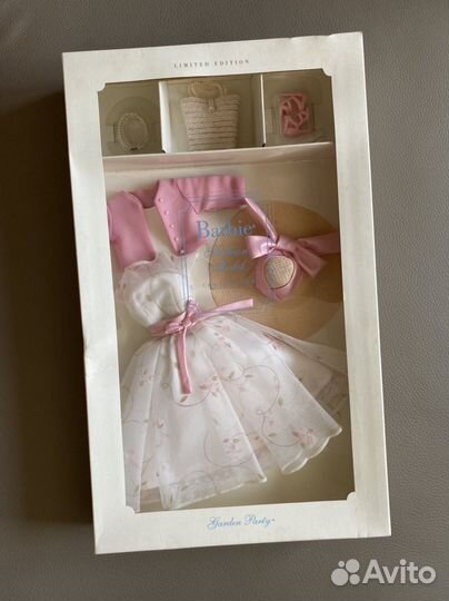 Barbie Fashion Model Garden Party 2000 в наличии
