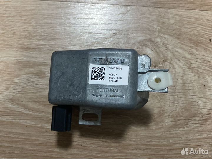 Volvo XC90 2015- XC60 Замок рулевой колонки