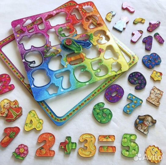 Магнитные цифры и магнитная доска.Цифры-часики