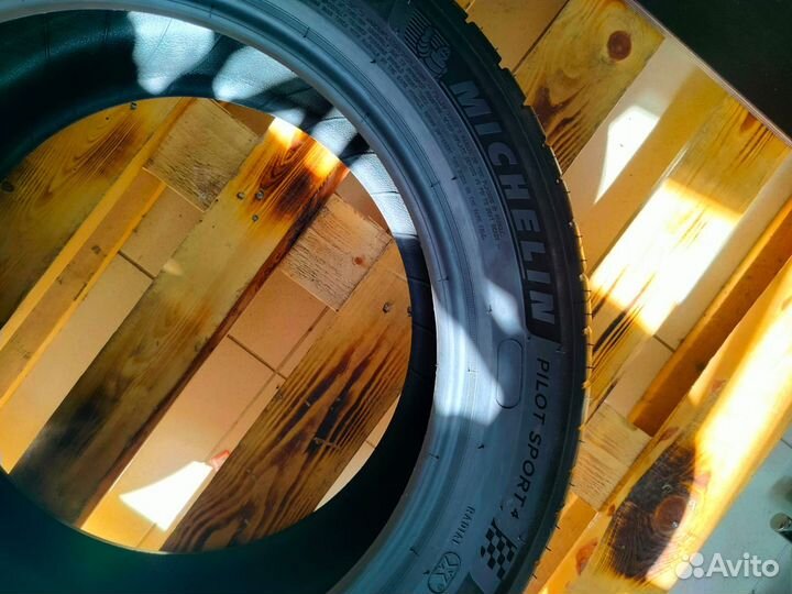 Michelin Pilot Sport 4 225/50 R17 98W