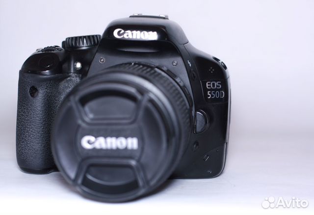 Canon 550D + 18-55mm IS II kit