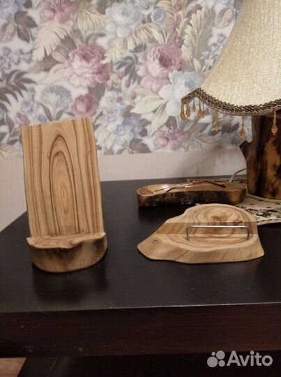 Подставка для телефона из дерева