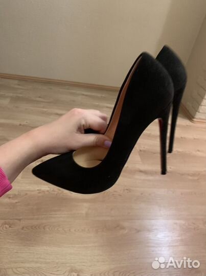 Туфли на красной подошве