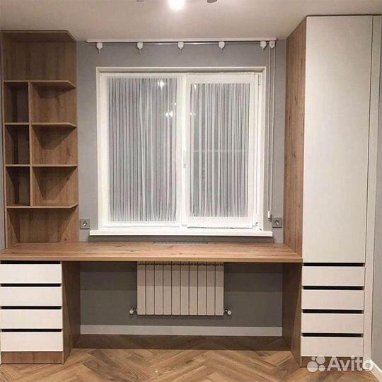 Рабочее место у окна