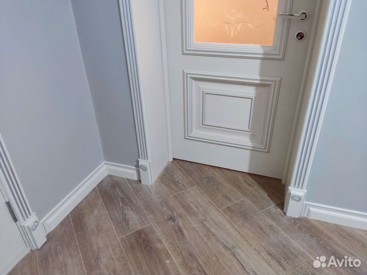 Установка плинтусов (любой сложности)