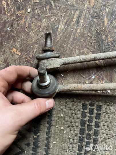 Стойка стабилизатора передняя range rover l322