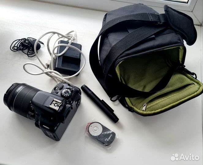 Фотоаппарат Canon 100d