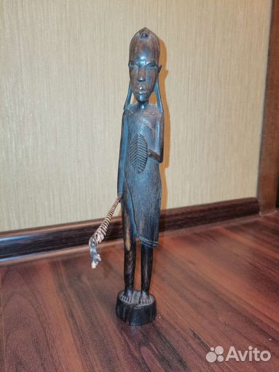 Статуэтка из эбенового дерева 