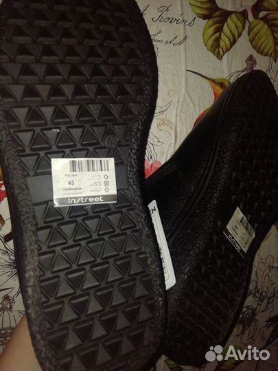Ботинки зимние новые 43 размер зендер