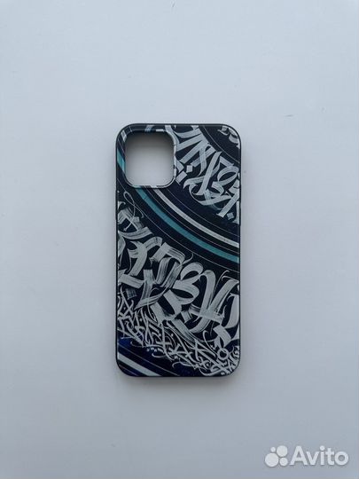 Чехлы на iPhone 12