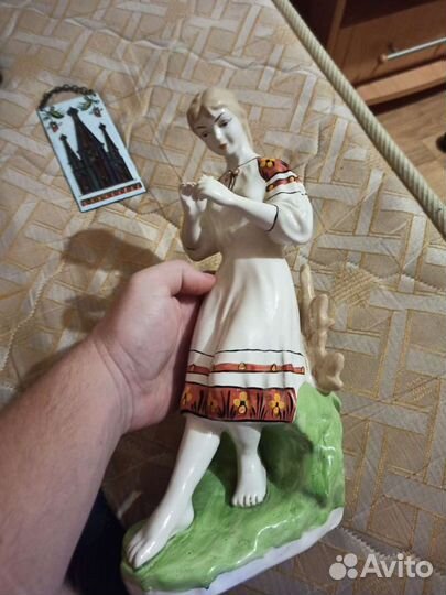 Фарфоровые статуэтки времен СССР