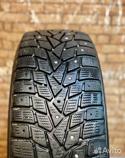 Dunlop SP Winter Ice 02 205/50 R17