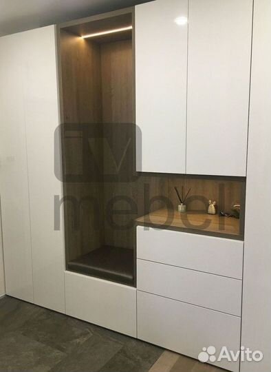 Угловой шкаф