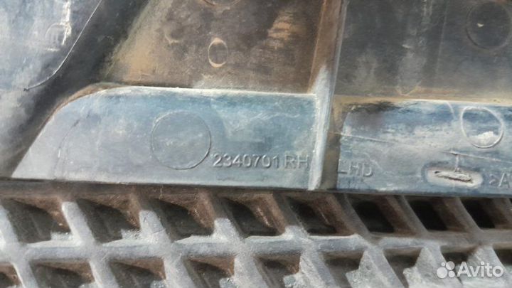 Панель лобового стекла правый Scania P