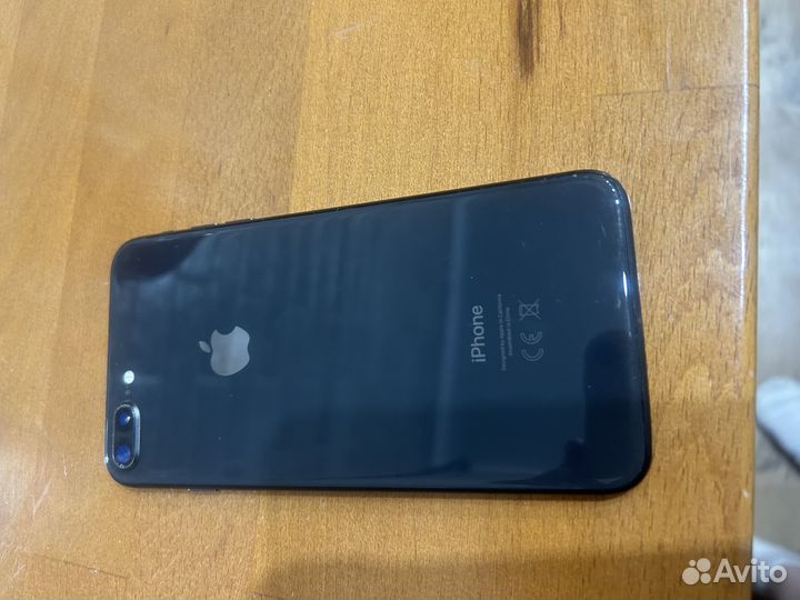 iPhone 8 Plus, 64 ГБ