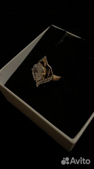 Золотое кольцо женское