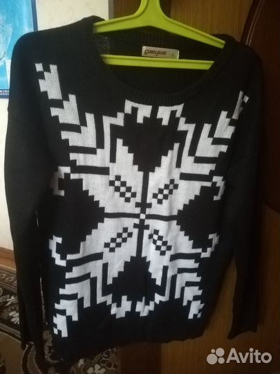 Свитера, платье, куртки, пальто 48 р-р