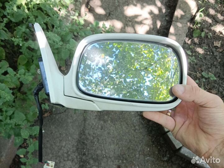 Зеркало правое на Тайота Марк 2 110 кузов