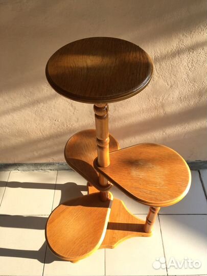 Подставка для цветов деревянная