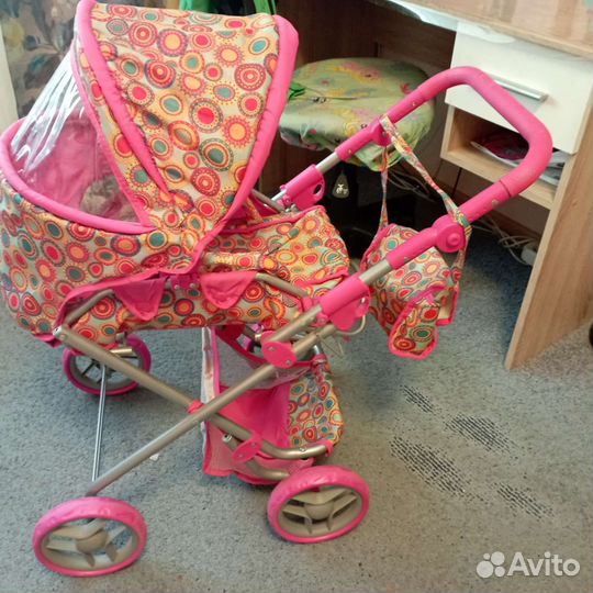 Кукольная коляска для куклы