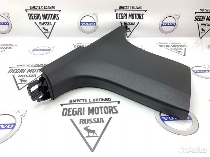 Обшивка центральной правой стойки нижняя Volvo