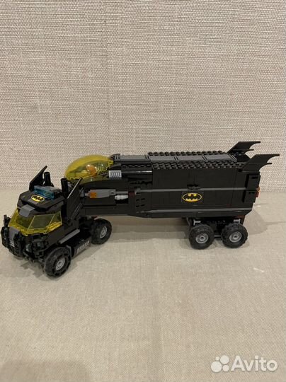 Lego super heroes 76160 мобильная база Бэтмэна