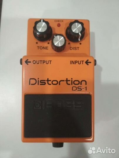 Гитарная педаль Boss DS-1