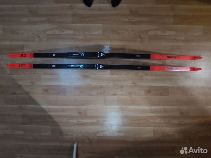 Лыжи беговые Atomic Pro с креплениями