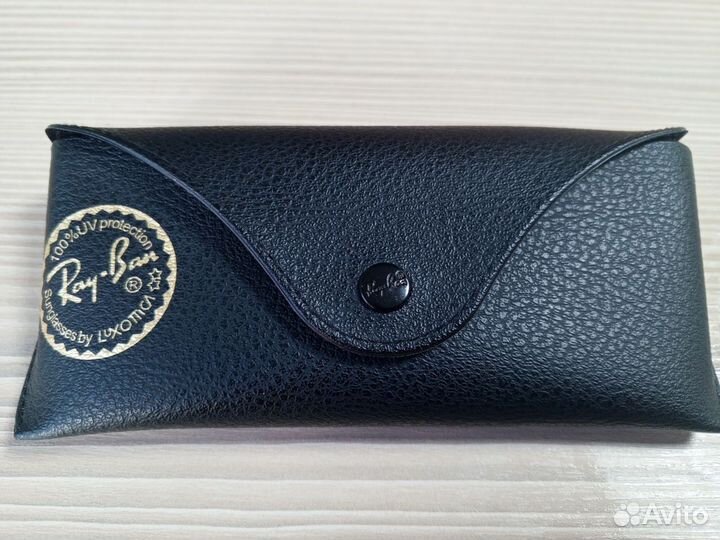 Солнцезащитные очки ray ban