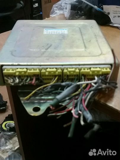 Блок управления двигателем mitsubishi MD322386