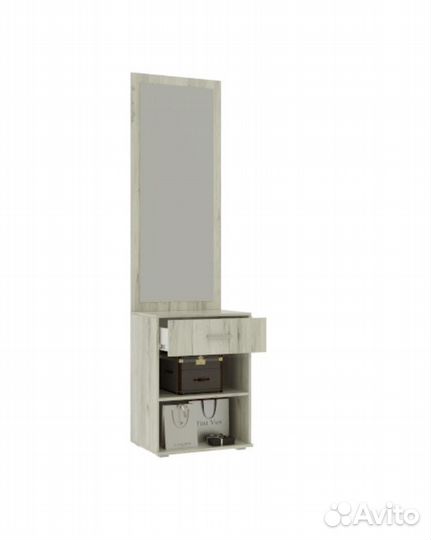 Тумьа с зеркалом