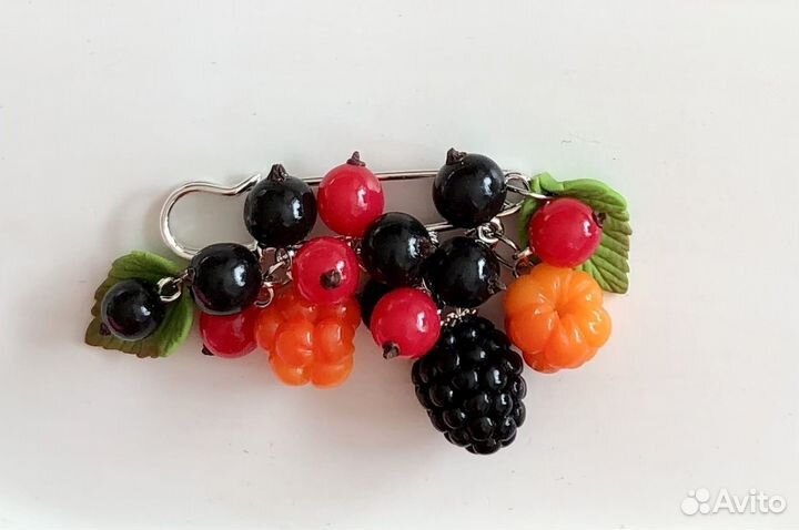 Брошь ручной работы