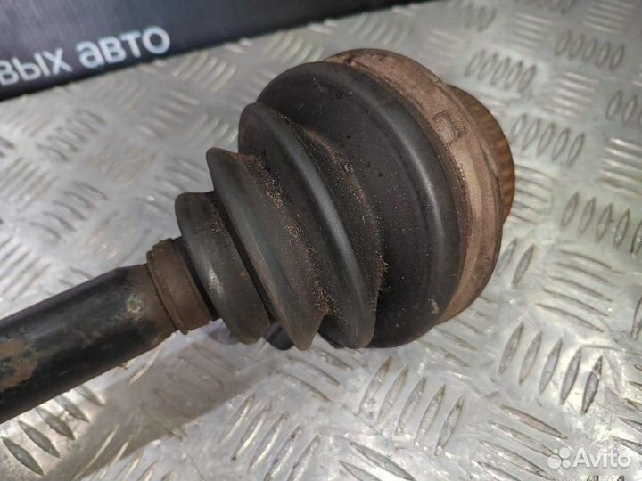 Привод левый Volkswagen Passat B5 1.8 1997-2005