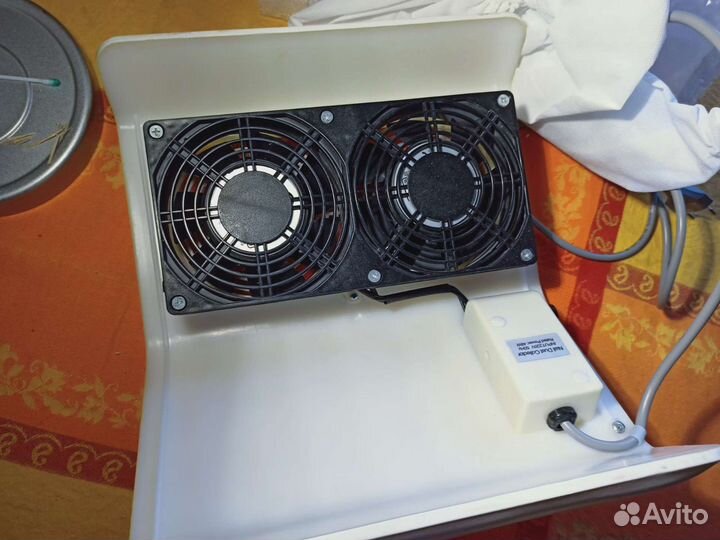 Пылесос для маникюра настольный 65W