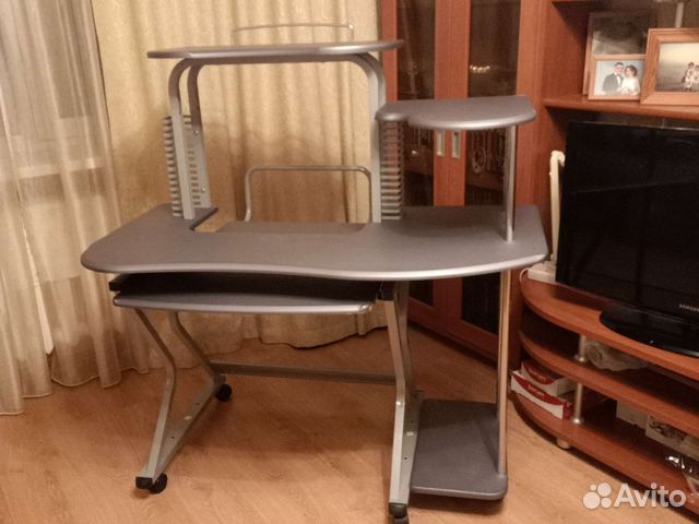 Компьютерный стол