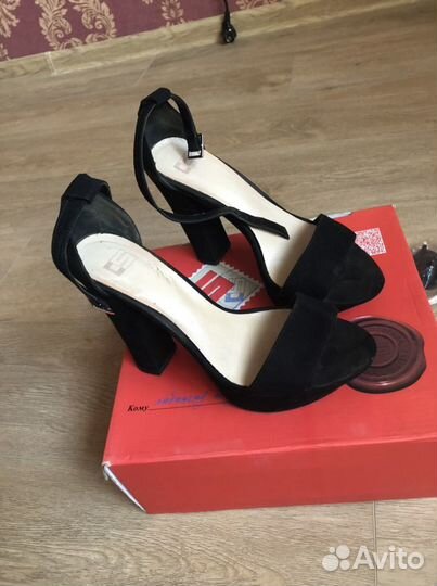 Босоножки calipso