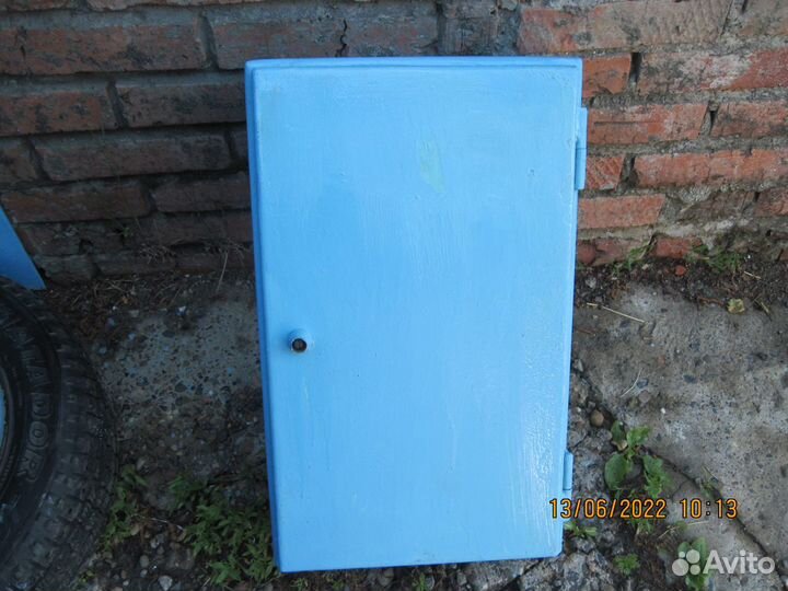 Ящик настенный