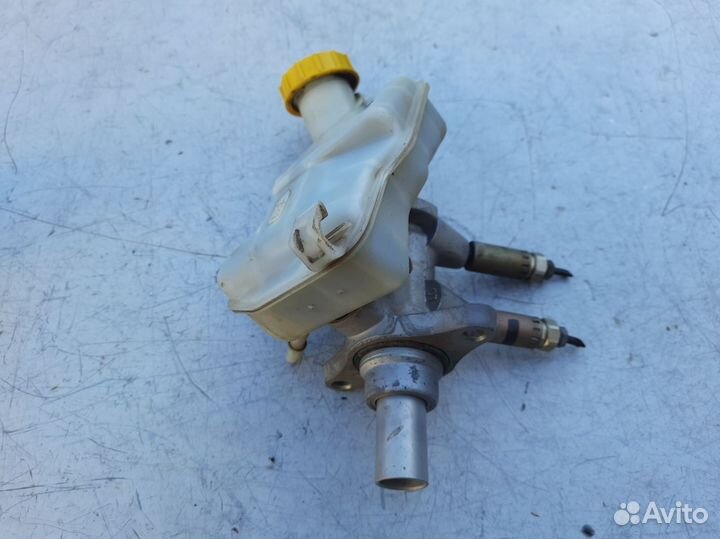 Главный тормозной цилиндр Форд Фиеста Фьюжин