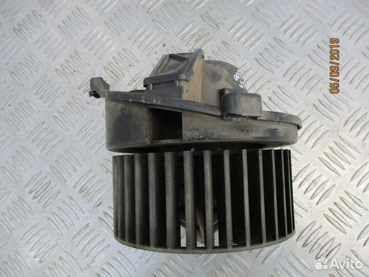 Моторчик отопителя Пежо Боксер