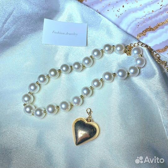 Колье с жемчугом и золотым сердцем
