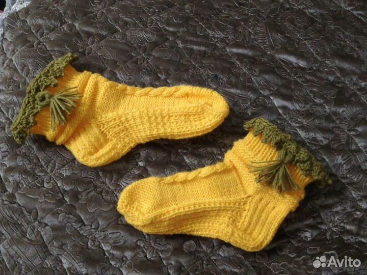 Носки женские ручной вязки