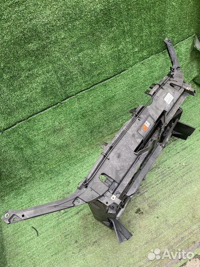 Телевизор (рамка радиатора) Mazda Atenza 6 / Atenz