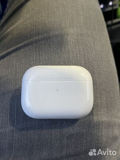 Кейс Apple AirPods Pro с MagSafe (2021)