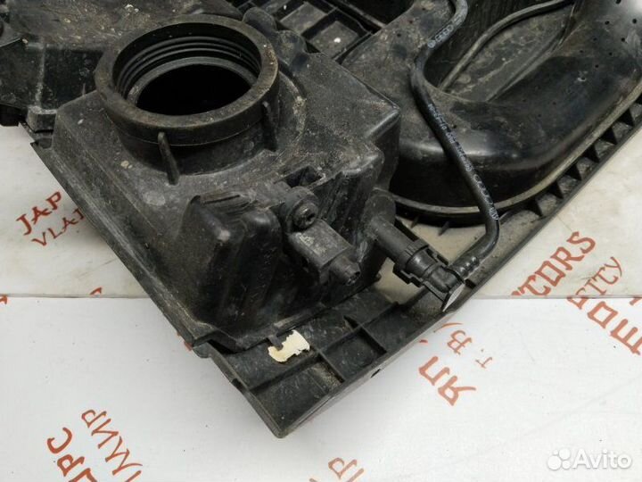 Декоративная крышка двигателя Volkswagen Touran