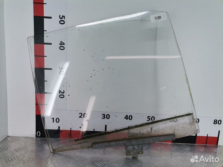 Стекло двери передней правой Volkswagen Polo