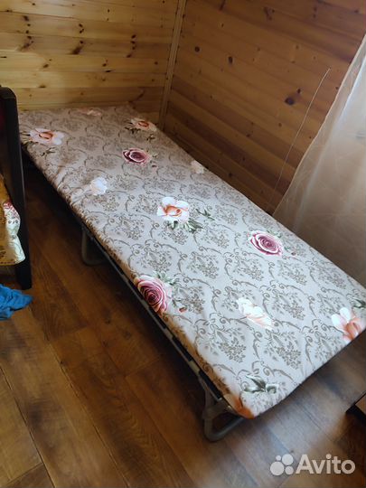 Раскладушка с матрасом