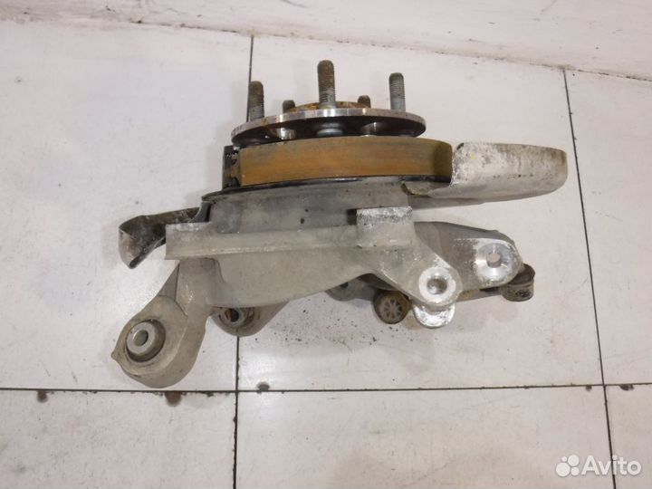 Кулак задний правый Киа