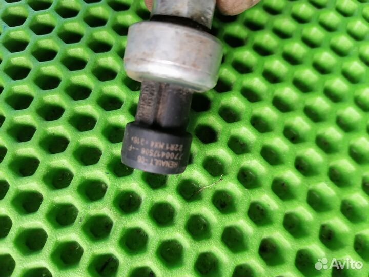 Датчик кондиционера Рено Логан