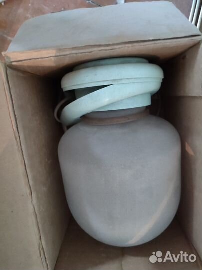 Зеркало в ванную с полочкой